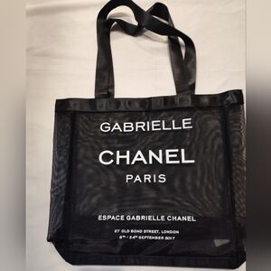 CHANEL Gabrielle Black Mesh Tote Bag Espace Gabrielle Chanel Paris London 2017